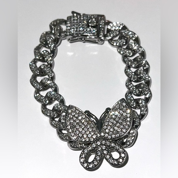 Women’s Cuban link bracelet with butterfly charm and diamond simulant CZs - Picture 3 of 9